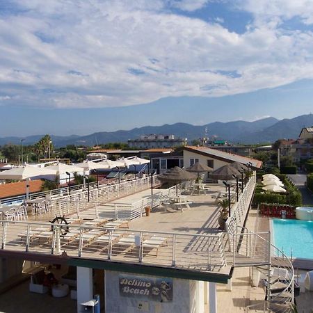 Hotel Delfino Marina Di Carrara Luaran gambar