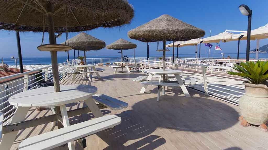 Hotel Delfino Marina Di Carrara Luaran gambar