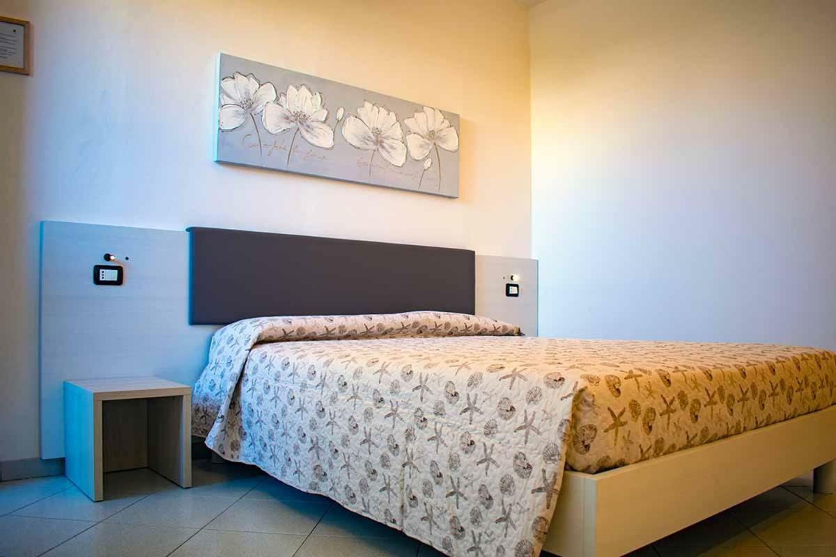 Hotel Delfino Marina Di Carrara Luaran gambar